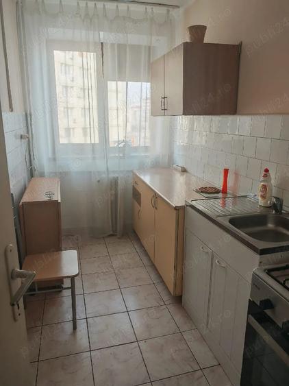 Pia?a unirii cu Pizzeria Mama mia apartament 2 camere mobilat - 1