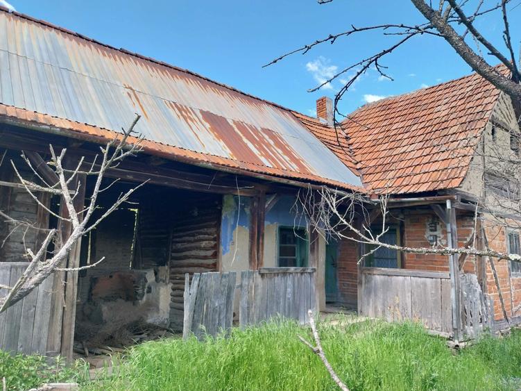 Casa de vanzare. Jud Arad, Com Chisindia - 8