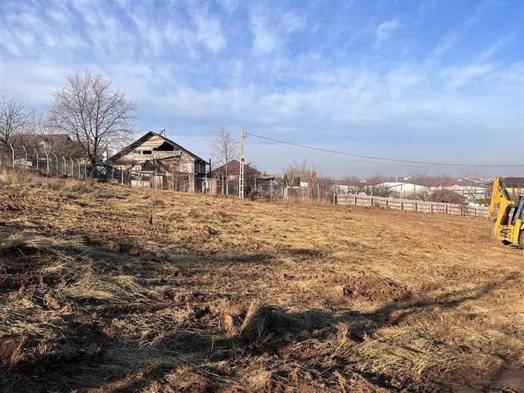 Teren Intravilan La Strada Principala - Barnova - 1