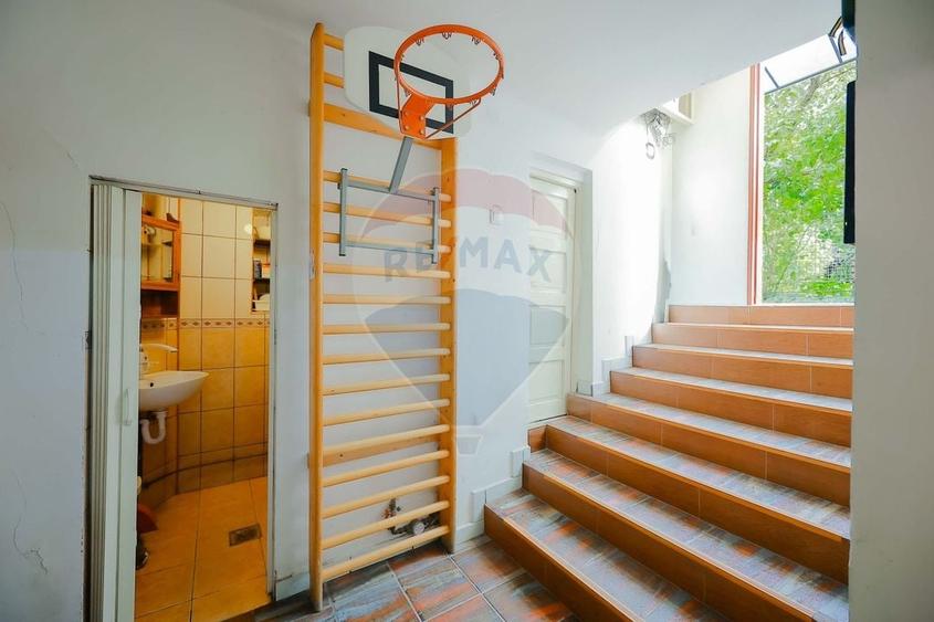 Spațiu comercial de vânzare situat ultracentral, str. George Enescu - 9