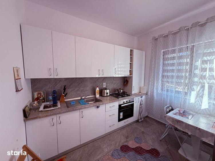 Casă cu 4 camere cu Teren 150 Mp în Ghencea
