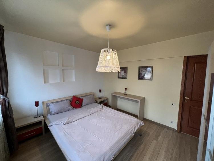 Apartament 2 dormitoare cu hol locuibil, 2 balc, centrala proprie, bloc solid - 10