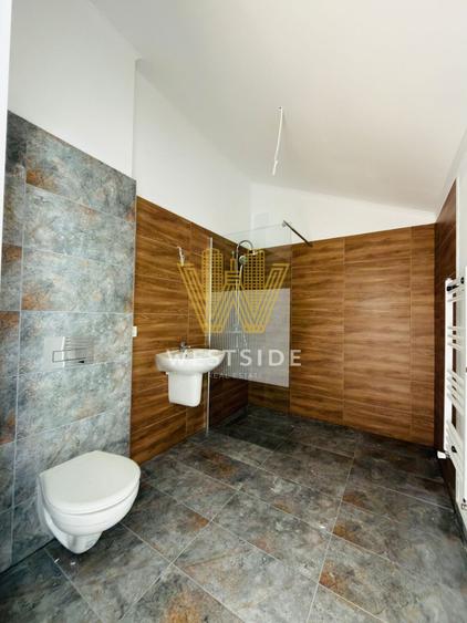 Apartament cu 3 camere decomandat în Girocului