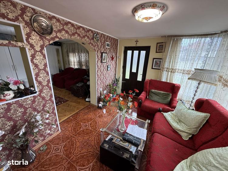 Casa corp C1 84mp + casa corp C2 51mp+garaj+ gradina si teren 889mp - 4