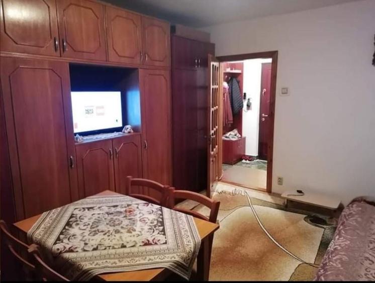 Inchiriez garsoniera confort sporit pe Zamca - 5