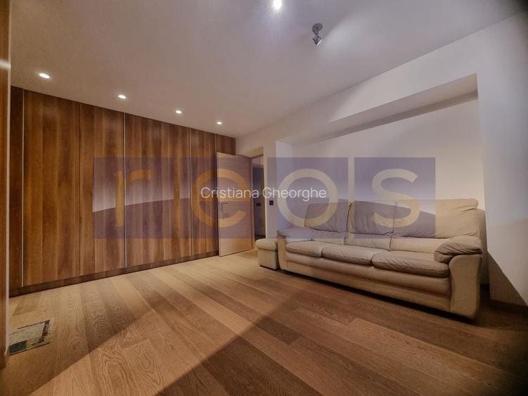 VANZARE 3 CAMERE SEMIDECOMANDAT - Mall Vitan