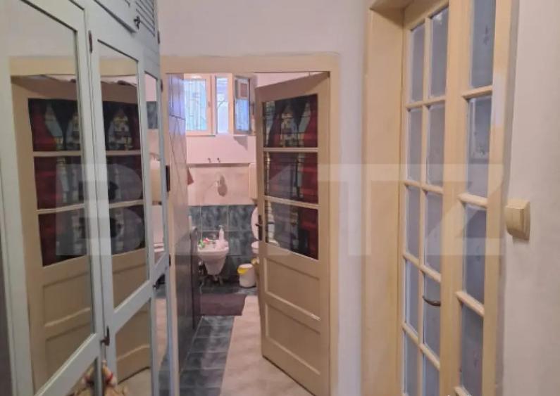 Apartament 2 camere la casa cu curte comuna ?i parcare, G - 4