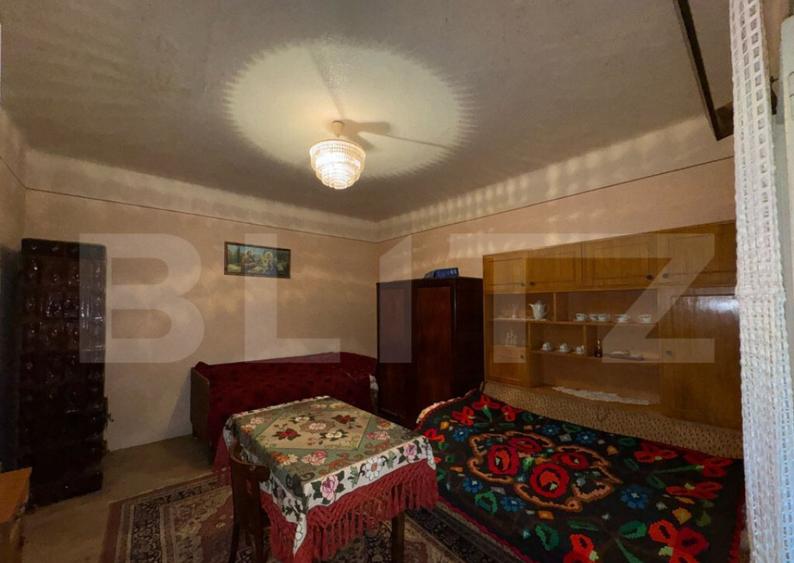 Casa de vanzare, cu 2 camere, 120 mp + teren de 1207 mp, zon - 3