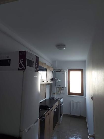 închiriez apartament cu o camera - 4
