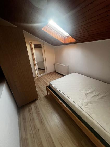 Proprietar inchiriez apartament la curte comuna (3 camere) - 8