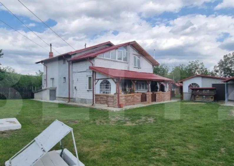 Casa individuala, 4 camere, 200 mp si teren 1800 mp, Magurel - 8