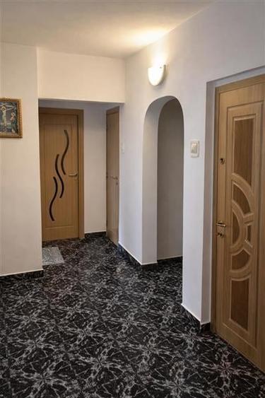 2 camere decomandate,mobilat,utilat,aer conditionat,2 balcoane,Cornisa,Targu Mur - 4