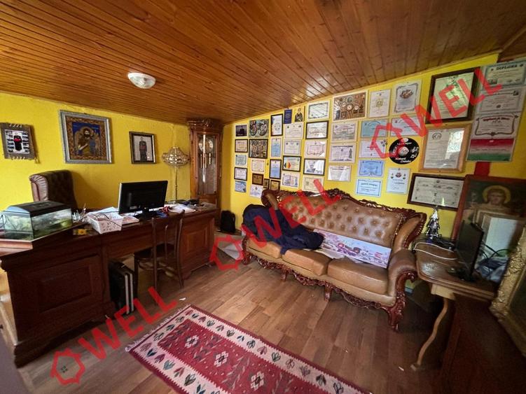 Casă familială de vânzare în Brețcu, pe strada Principală! - 2