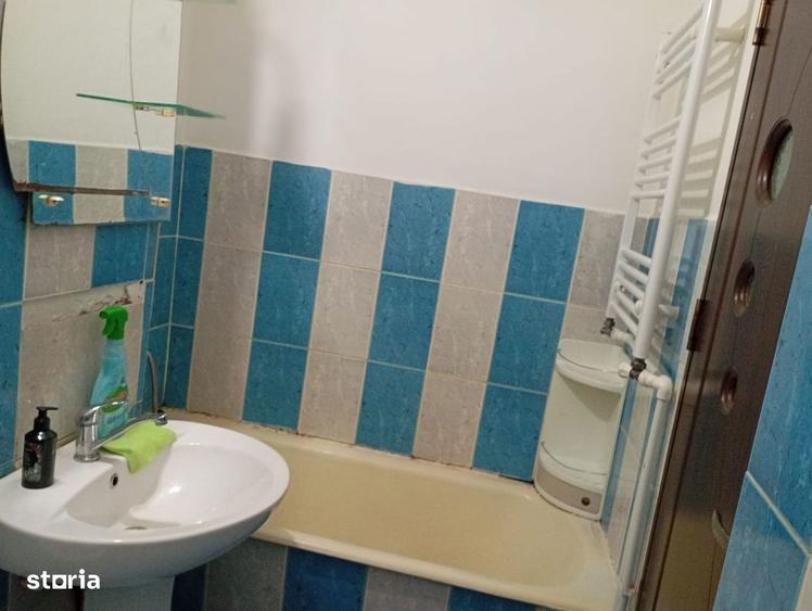 Garsoniera decomandata Rovine 4/4 centrala termica mobilata - 4