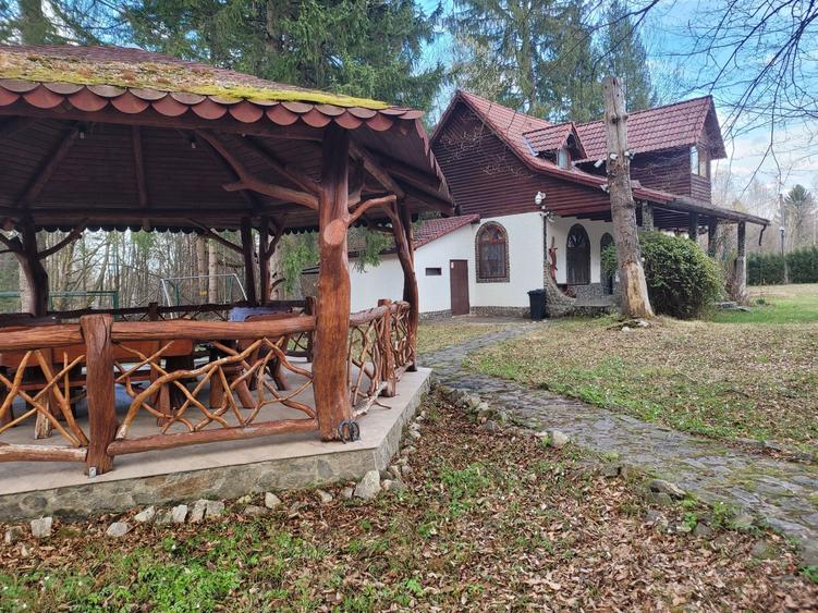 Vand super cabana intravilan cu curte de 3.000 mp, locatie superba pe Valea Avrigului, jud.Sibiu. Bretele acces autostrada Sibiu-Fagaras la 10 km - 4