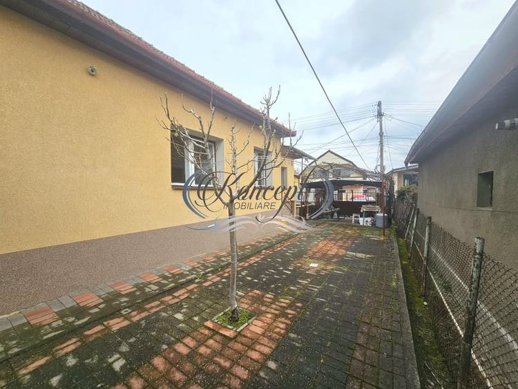 Casa solida cu teren drept si pozitie retrasa - 4