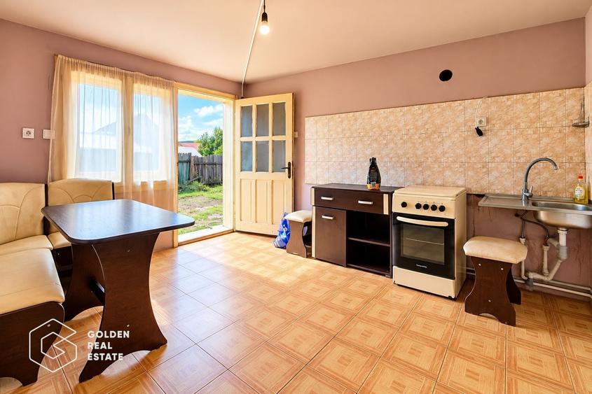 Casă individuală cu 3 camere cu Canalizare în Ususău