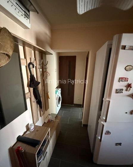 2 camere cf 1 Titan/1 Decembrie