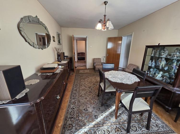 Titan, 10 minute metrou Costin Georgian, la piata Minis, 2 gr sanitare - 9