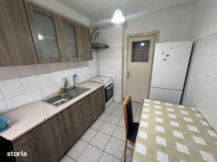 INCHIRIEZ apartament 2 camere semidecomandat,zona Centrala - 8