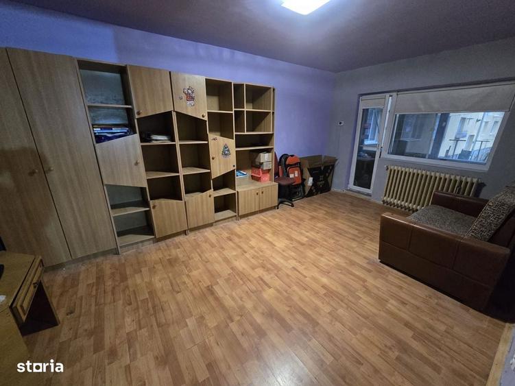 Resita, apartament 3 camere, decomandat, 86 mp, Lunca , zona Politie - 8