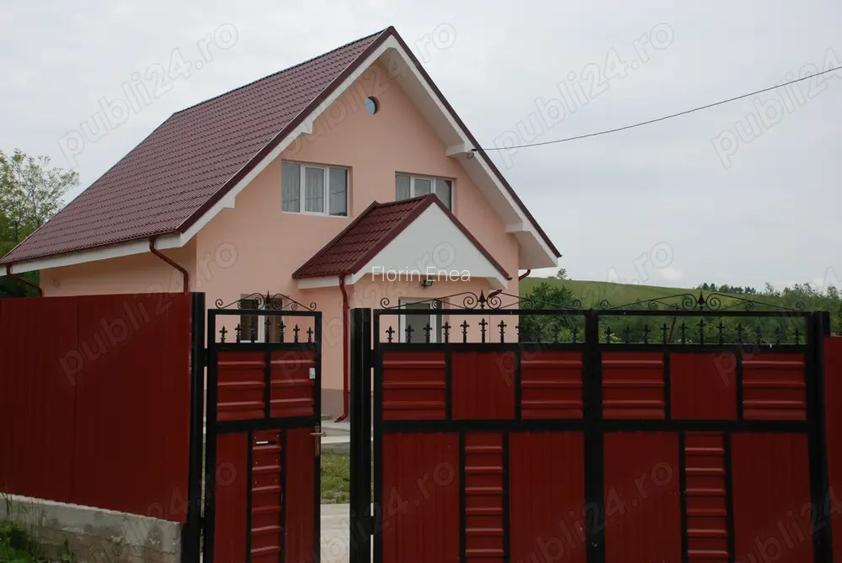 Casa tip Vila de vanzare, in Comuna Poduri, Jude?ul Bacau
