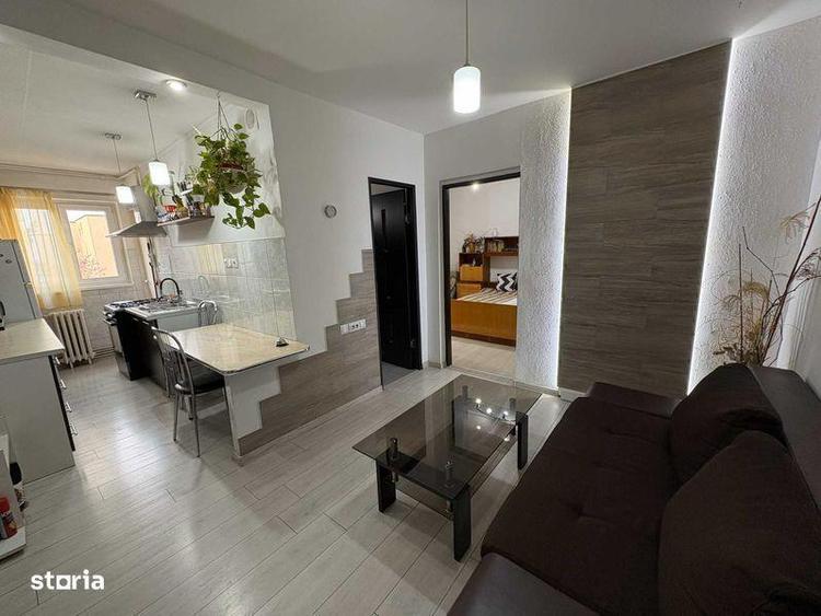 Apartament cu 2 camere, Dambul Pietros, hol patrat, etaj 3 - 1