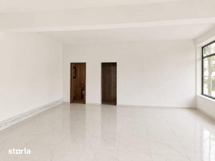 Spațiu comercial, de 200 mp, în Calea București