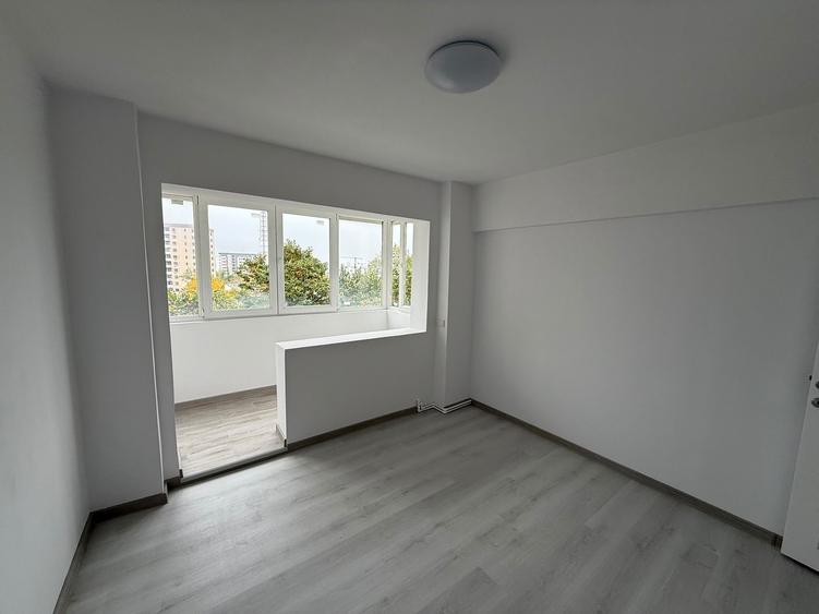Apartament cu 3 camere în Lujerului