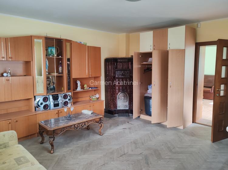 Casa 5 camere libera la vanzare SACELE - ELECTOPRECIZIA