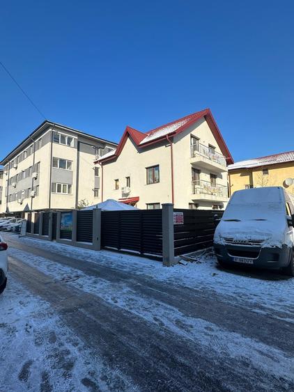 Casa individuala 7 camere cu 3 bai langa metrou - 2