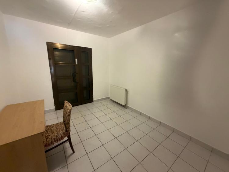 Inchiriez apartament 4 camere Soarelui 400 euro - 9