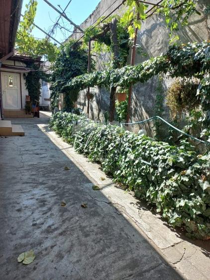 Teren de 435mp cu utilitati si deschidere 14 m- Coiciu / constructie demolabila - 1