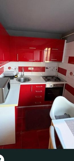 Garsoniera  Tractorul- langa Coresi Mall - 5