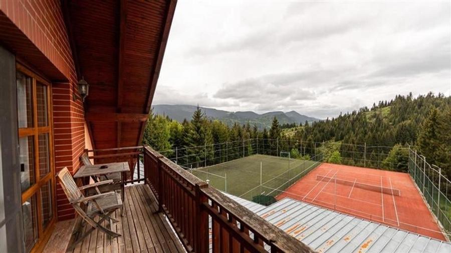 Complex turistic cu privelisti picturale,apa curativa,aer pur,o experienta de in - 22