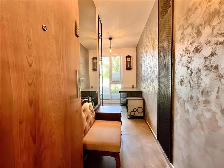 Spatiu pretabil Sediu Firma in Urban Plaza de Inchiriat - 2