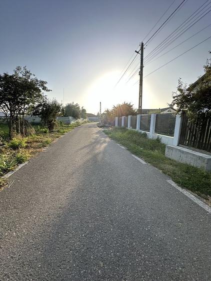 Teren de 700 mp, în Lipia