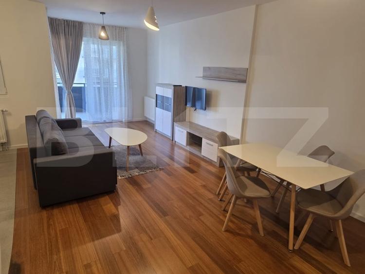 Apartament cu 2 camere semidecomandat, mobilat în Sopor