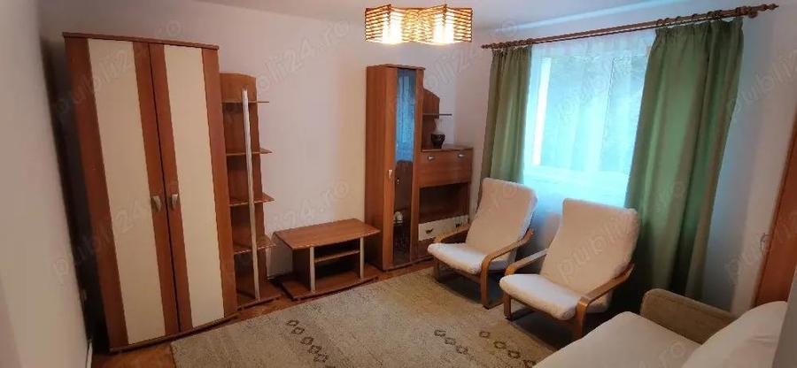 Apartament cu 3 camere decomandat în Central
