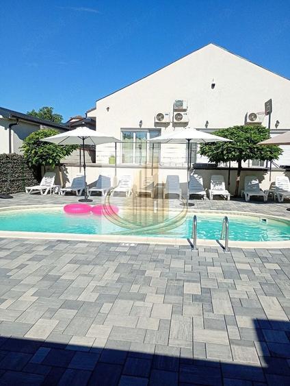 Casă individuală cu 10 camere cu Piscina în Giarmata