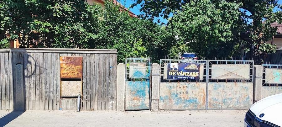 Casă cu Teren 1108 Mp în Sud