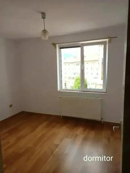 Apartament cu 2 camere semidecomandat în Exterior Vest