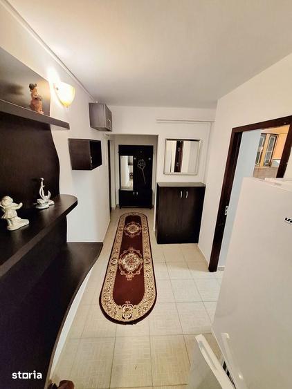 Apartament cu 2 camere decomandat în Calea București