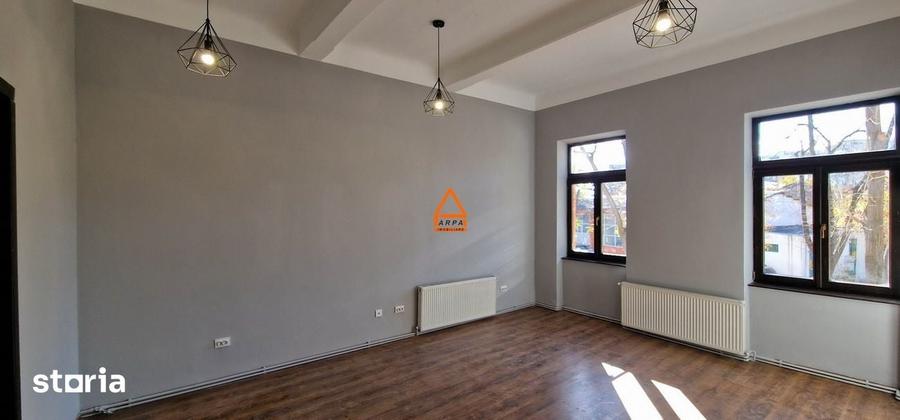 Spațiu comercial, de 26 mp, în Podu Roș