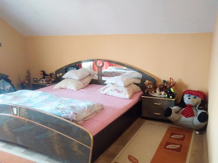 Casă cu 5 camere cu Teren 764 Mp în Grădiște