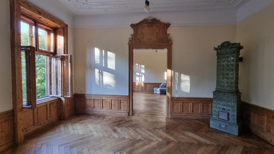 Vand apartament deosebit vis-a -vis de primarie - 8