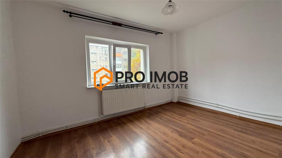 Apartament cu 2 camere decomandat în Broșteni