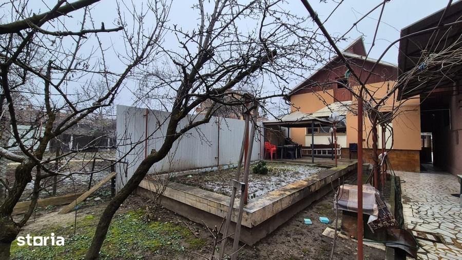 Casă cu 5 camere cu Teren 554 Mp în 9 Mai