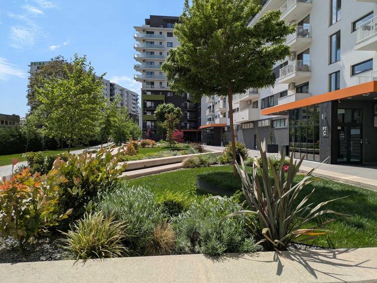 Apartament cu 2 camere decomandat în Lotus