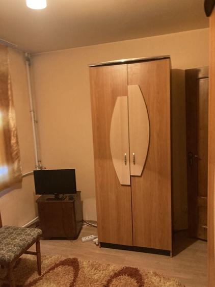 Apartament cu 3 camere decomandat în Crihala